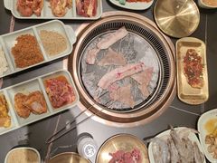 -梨花甄选自助烤肉(小寨原力场店)