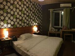 android_upload_pic-拖板鞋咖啡旅行酒店(春熙路地铁站店)