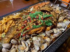 -东来菜馆•手抓海鲜家常菜•海鲜锅贴(鸽子窝店)
