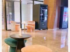 -桔子酒店(深圳东门湖贝地铁站店)