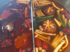 -湊湊火锅·茶憩(新中关购物中心店)