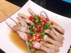 -臻鲜燕海鲜融合餐厅(金陵style店)