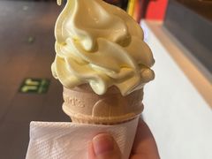 香蕉冰淇淋-麦当劳(北沙滩店)