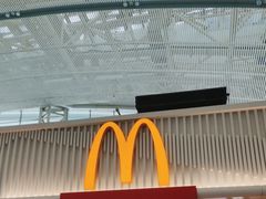 -麦当劳(深圳北站B2检票口楼上)