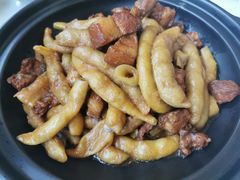 红烧肉炖黄金钩豆角-京滨饭店·餐厅(阜外大街店)