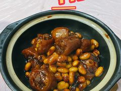 毛豆猪尾巴煲-阿隆煲店(秀仁苑店)