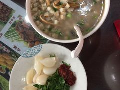 羊肉泡馍-东关吉祥西安腊汁肉夹馍(健德门店)