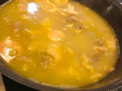 -鲜入围煮花胶鸡海鲜火锅