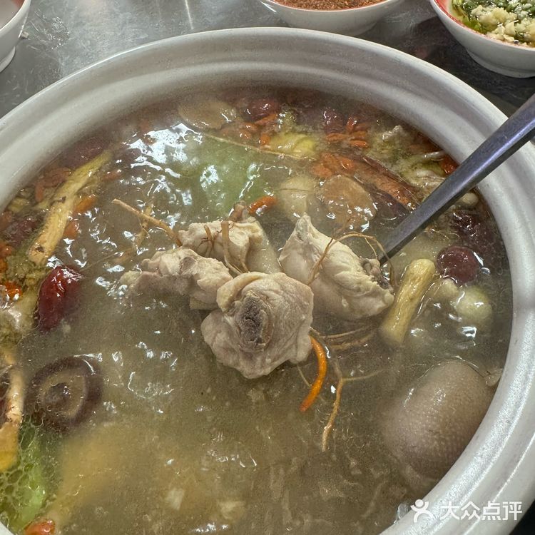 入冬后的暖心滋补鸡煲🍲