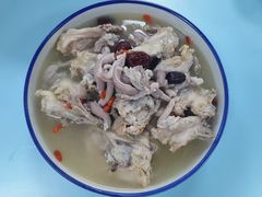 -乐禧母婴全自营月嫂(宝山店)