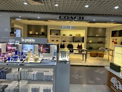 -日上免税行(浦东机场五店)