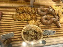 -焙丽拾光(麦凯乐直营店)