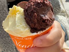 -VENCHI 闻绮(上海佛罗伦萨小镇店)