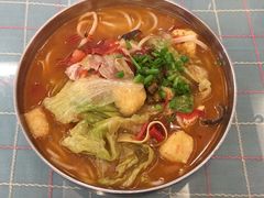 酸辣米粉二代-红鼻子桂林米粉(金唐新光界店)