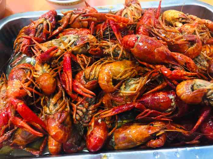 香吧岛龙虾(保定路店)-"就喜欢吃他家的小龙虾,价格相比外面的要稍.