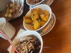 -炉小二铜锅牛蛙•川湘菜(三里屯店)