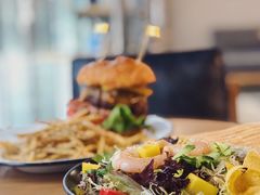 -HELLO 27 意面·沙拉·帕尼尼