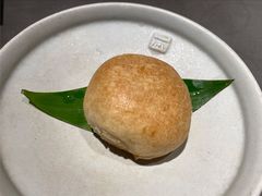 现烤玫瑰鲜花饼-云海肴·汽锅鸡·云南菜(高德置地店)