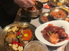 -草家酱蟹炭火烤肉店(珲春南路一店)