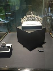 -北京七彩云南翡翠珠宝旗舰店(月坛店)