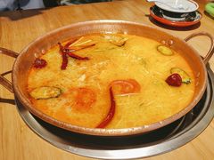 -洱火云南酸菜牛肉火锅(石景山当代商城店)