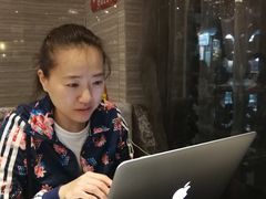 -河畔春天时尚餐厅