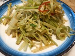 芹菜肉丝炒粉-老边饺子馆(金源店)