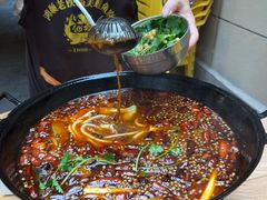 -鸿顺老铁锅美蛙鱼府(解放碑店)