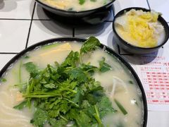 -肥汁米蘭香港米线(长宁来福士店)