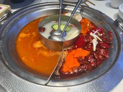-周师兄大刀腰片火锅(磁器口直营店)