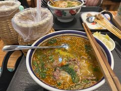 -云阿蛮云南生烫牛肉米线(奉贤路店)