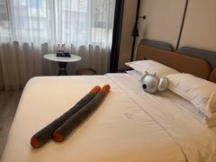 -朵兰达V酒店(成都春熙路太古里国金中心店)