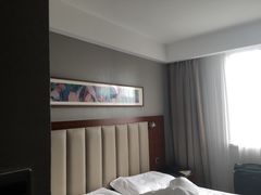 -和颐酒店(广州琶洲会展中心广州塔赤岗地铁站店)