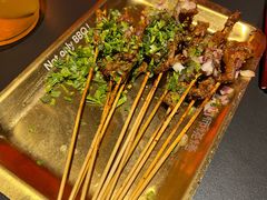 -何师烧烤Pro ·江湖川菜·小龙虾·精酿啤酒(太古里旗舰店)