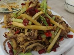 -绿岛酒楼(小海地店)