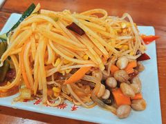 素拼小菜-手擀菠菜面(西康路店)