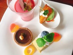 -三亚湾海居铂尔曼度假酒店