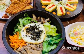Fatty Beef Stone Pot Bibimbap