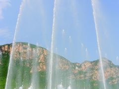 -百里峡七彩艺术小镇