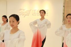 -柏姿舞蹈工作室