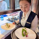 感受烟火气十足的花式铁板烧表演🔥