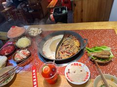 -赵美丽·重庆社区火锅·直营店(火车东站·中豪国际店)