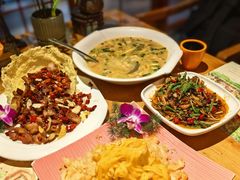 -月亮眼花园餐厅书吧酒吧