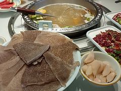-乡土黄·鲜牛肉火锅·小龙虾(兴业街店)