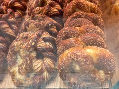 黑松露帕玛森碱水-HOT CRUSH趁热集合·现烤面包(环球港店)