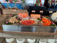 -宝利来国际大酒店-凤凰阁旋转餐厅