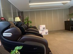 -上海汇之星奔驰4S店(浦东新店)