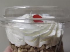 -红宝石·鲜奶小方·海派西点房(金杨店)