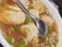 鲜虾蟹籽馄饨-小城故事·地道宁波味(月湖盛园店)