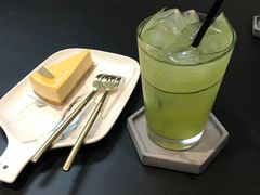 -UNI UNI(环亚凯瑟琳店)